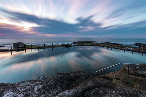 Sunrise at Mahon Pool, Maroubra Photograph by Duncan Struthers | Fine ...