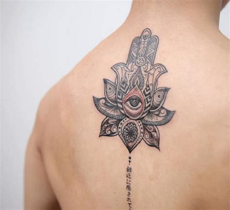 Hamsa Hand Tattoo Designs, Ideas and Meanings – All you need to know ...