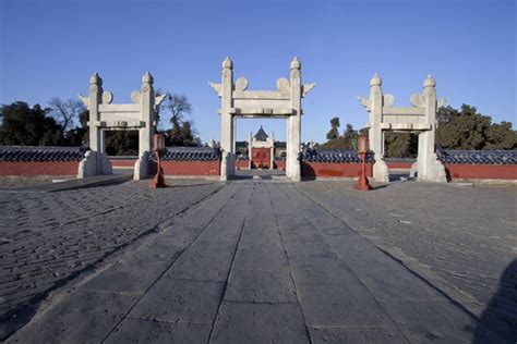 Three stone gates at the entrance to the Circular Mound Altar | Temple ...