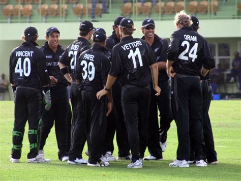 Free Wallpapers: New Zealand Cricket Team Squad | World Cup Cricket 2011