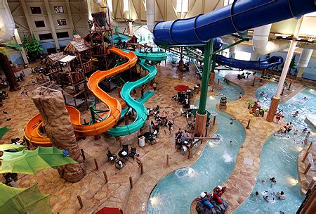 Indoor Water Parks: Indoor Water Parks in Michigan