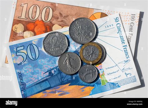 Pre-Euro French franc banknotes and coins Stock Photo - Alamy