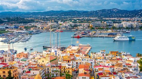 Alquiler de autos en Aeropuerto de Ibiza - KAYAK