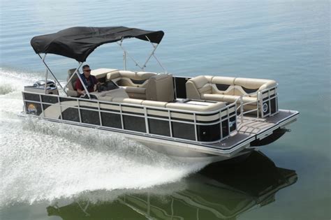 Island Boats 22/26 | Pontoon & Deck Boat Magazine