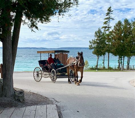 Carriage Rentals and Tours | mackinacresorts