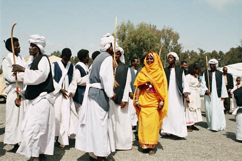Eritrean Tigre woman dancing | Eritrean dress, Eritrean, Culture