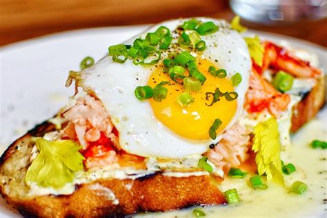 Top 4 Breakfast & Brunch Spots In Minneapolis - CBS Minnesota