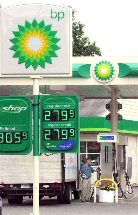 Boycotting BP gas stations will only hurt local owners, experts say