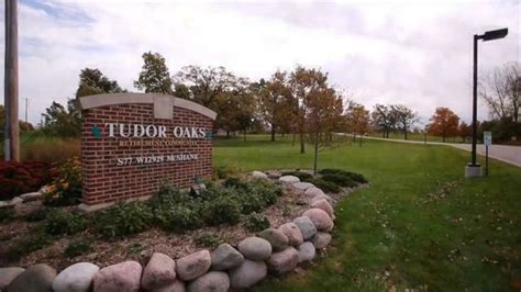 Tudor Oaks | Muskego | LivingPath