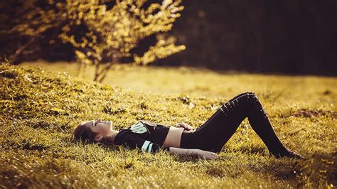 Girl Lying On The Grass Legs - Free photo on Pixabay