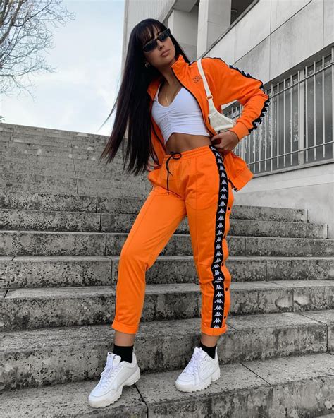 Pin by Ciciclifft on Thalliiii | Neon outfits, Orange outfit, Fashion