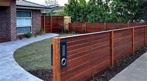 Front Yard Fence Ideas That You Need to Try | Front yard fence, Yard ...