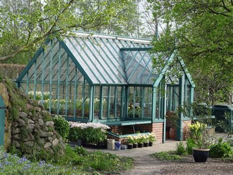 Planning a Greenhouse - Landscaping Network