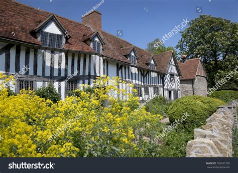 Mary Arden'S House (William Shakespeare'S Mother) Stock Photo 103421795 ...