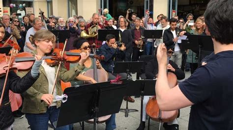 Santa Cruz Symphony performs 'Ode to Joy' flash mob