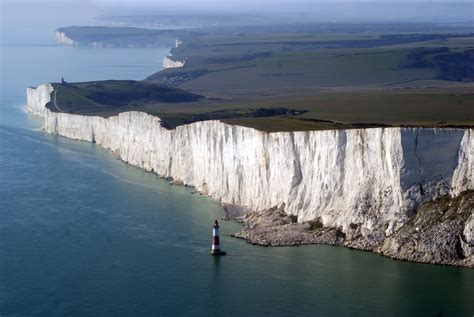 File:Beachy Head, East Sussex, England-2Oct2011 (1).jpg - Wikipedia ...