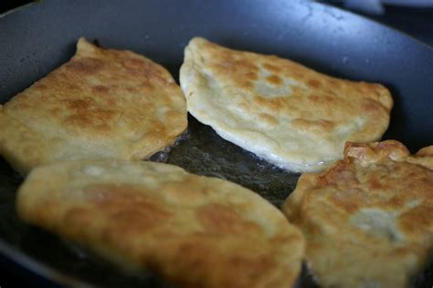 eyeful of lovely: Chebureki! Quick and Easy Russian Food (Чебуреки) Version #1