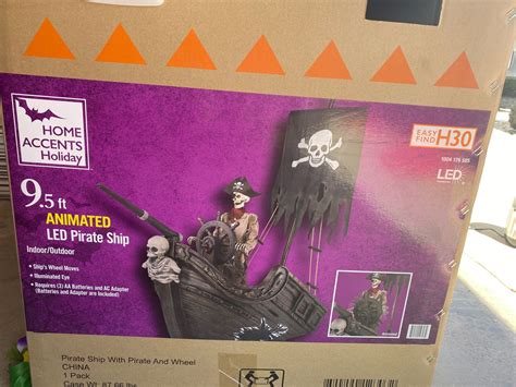 Halloween 9.5Ft Animated LED Pirate Ship for Sale in Wildomar, CA - OfferUp