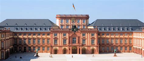 Mannheim Barracks Schloss | Mannheim, Universität mannheim, Schlösser ...