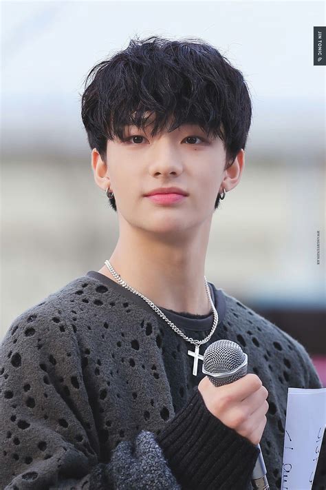 Hwang Hyunjin Stray Kids | Hyunjin and in, Celebrities funny, Straykids ...