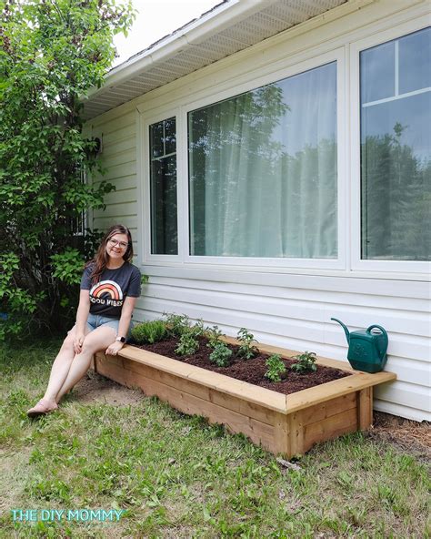 Rustic Spring Planter Box Centerpiece with Mason Jars & Hydrangeas | The DIY Mommy