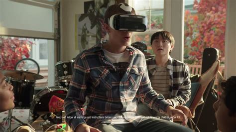 2 New Samsung Gear VR Ads Introduce VR to the Masses (video)