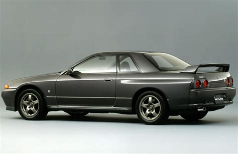 How Much Did The Nissan GT-R R32 Cost New? - Garage Dreams