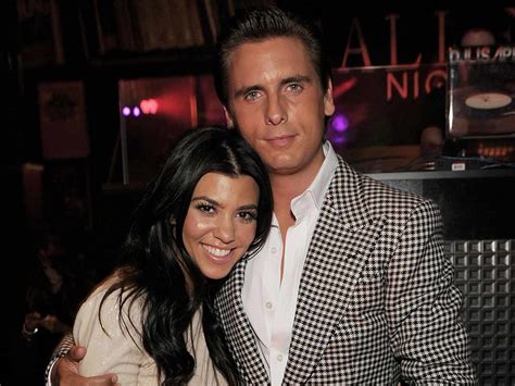 "So happy for her she deserves it" Kourtney Kardashian Announces She's Pregnant With Travis ...