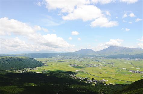 Mt Aso in Kumamoto — Barrett