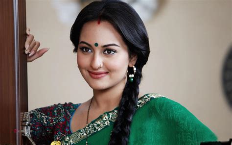 Apologies, no Sonakshi Sinha for Housefull 4 !! - Film News Portal