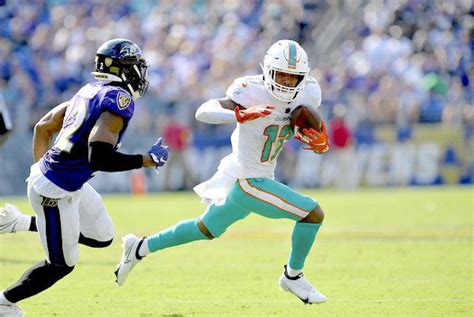 Dolphins Optimistic About Jaylen Waddle Playing Against Chiefs