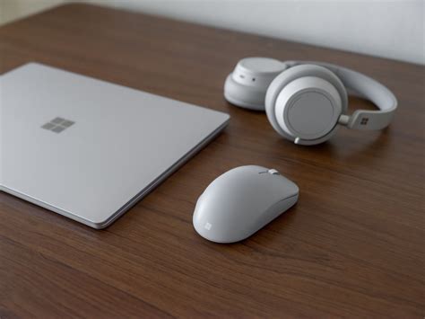 Microsoft Bluetooth Ergonomic Mouse vs. Surface Precision Mouse: Which ...