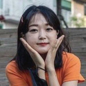 Ae Jeong - Age, Family, Bio | Famous Birthdays