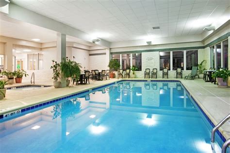 Holiday Inn-Chicago-Tinley - 4 Reviews - 18501 Convention Center Dr 1 ...