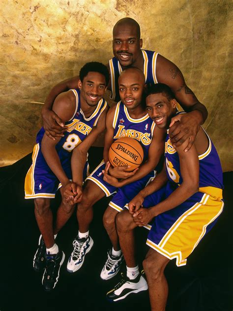 Shaq smiling with Kobe Bryant, Nick Van Exel, and Eddie Jones : r ...