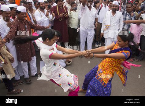 Pilgrims performing fugadi dance, pandharpur Yatra ; Maharashtra, india Stock Photo - Alamy