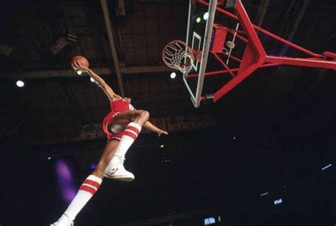 Video: History of the NBA Slam Dunk Contest - Julius Erving (Dr. J)