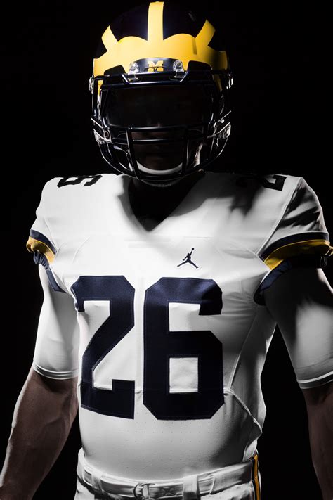 Michigan reveals new Jumpman uniforms for 2016 - Yahoo Sports Canada