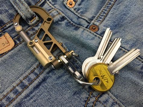 Titanium Bolt Carabiner Keychain-Clip / Mix-12V