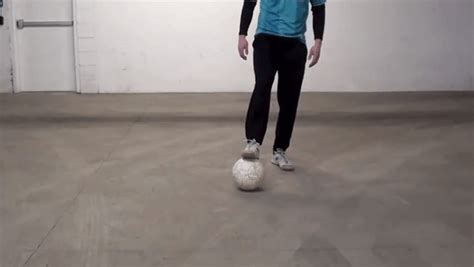 13 Easy To Learn Soccer Tricks For Beginners