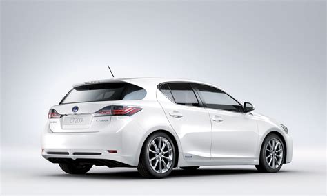 Two days after the Lexus CT 200h was leaked by way of a press brochure, official images of the ...