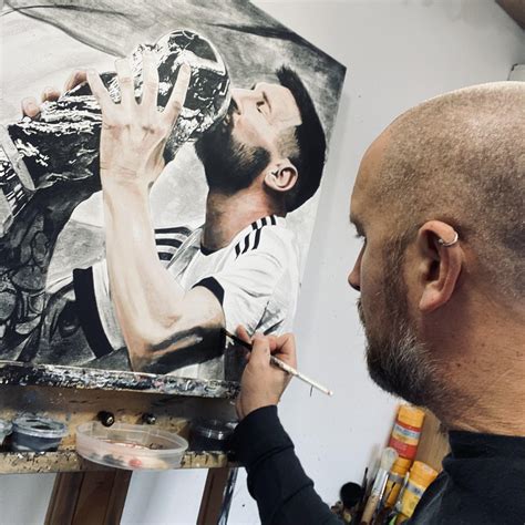 Woking on a new acrylic painting of Messi… : r/painting