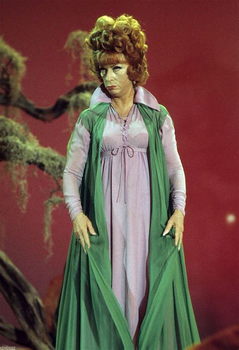 Agnes Moorehead as Endora | Bewitched tv show, Agnes moorehead, Bewitching