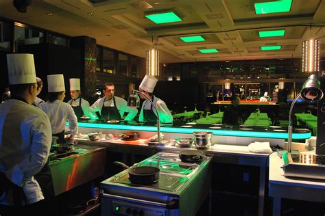 Conveyor belt for sushi, foods and drinks | Pre-Motion