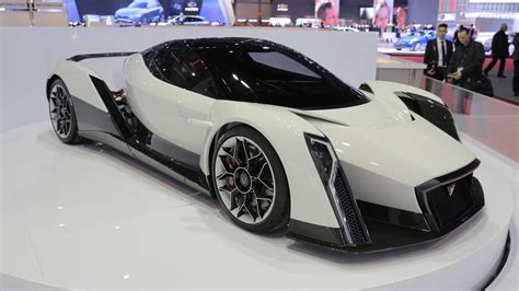 6 cars making over 1,000 hp debuted in Geneva