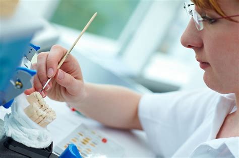 Dental Lab Technician Schools in the US: Which One is Right For You?