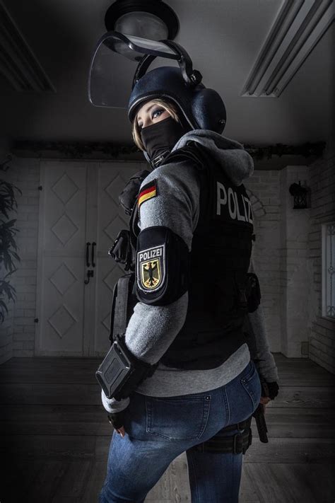 R6S IQ Cosplay : r/Rainbow6