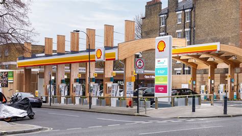 Shell Creates First EV Charging Hub