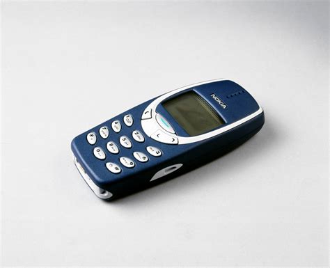 8 Iconic Cell Phone Designs From the Early 2000s | Architectural Digest