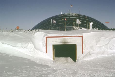 Amundsen-Scott South Pole Station Dome (Geographic South Pole, 1975 ...